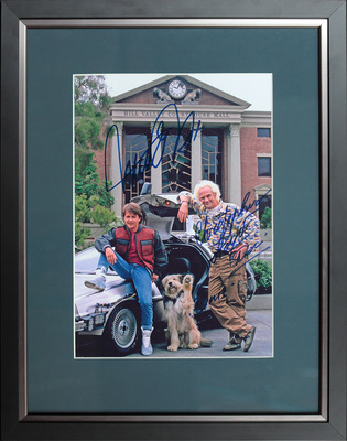 Фотография с автографами актеров фильма «Назад в будущее» Кристофера Ллойда и Майкла Фокса